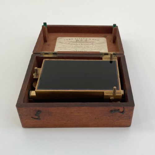 VICTORIAN BLACK GLASS ARTIFICIAL HORIZON SET BY JOHN LILLEY SON LONDON - ADDITIONAL PHOTO 2