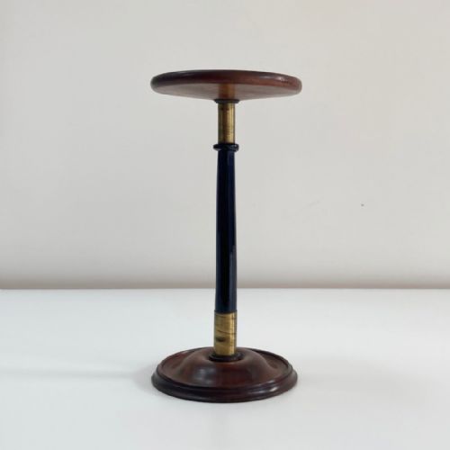 fig 1. Georgian Electrostatic Machine Insulating Table Stand