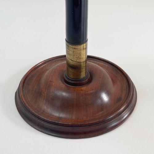 fig 2. Georgian Electrostatic Machine Insulating Table Stand