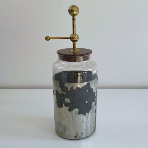 fig 3. Cased Nairne Pattern Electrostatic Machine with Accessories by George Adams of London
