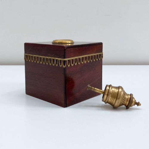 fig 1. Art Deco Dry Cell Battery Operated Table Lighter by Robj Paris