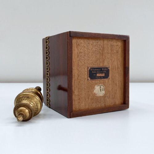 fig 3. Art Deco Dry Cell Battery Operated Table Lighter by Robj Paris