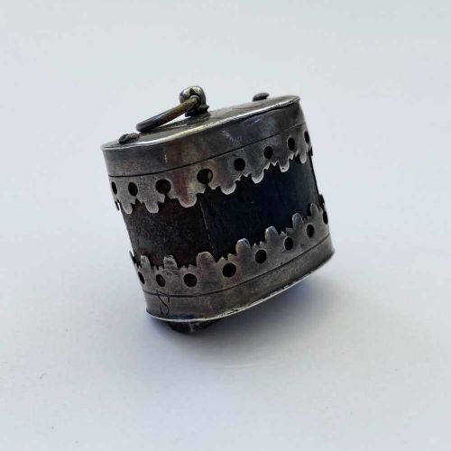 fig 1. Mid-Seventeenth Century Silver Mounted Mariners Lodestone