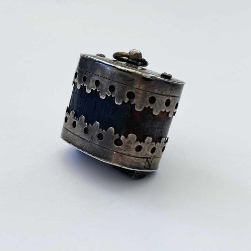 fig 2. Mid-Seventeenth Century Silver Mounted Mariners Lodestone