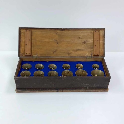 LATE VICTORIAN CASED SET OF TWELVE HANDBELLS BY WARNERS OF LONDON - ADDITIONAL PHOTO 3