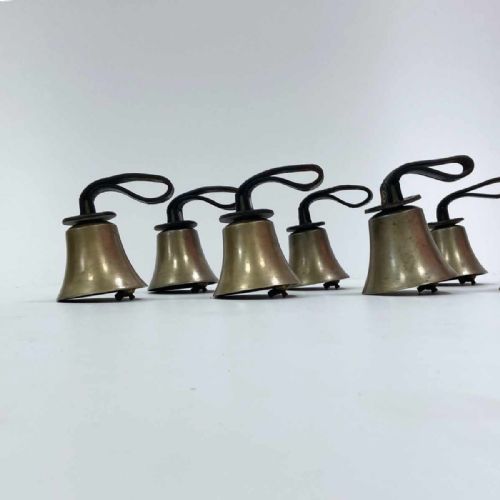 LATE VICTORIAN CASED SET OF TWELVE HANDBELLS BY WARNERS OF LONDON - ADDITIONAL PHOTO 4