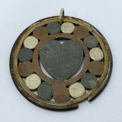 fig 1. Late Victorian Dr Richardsons Magneto Galvanic Battery