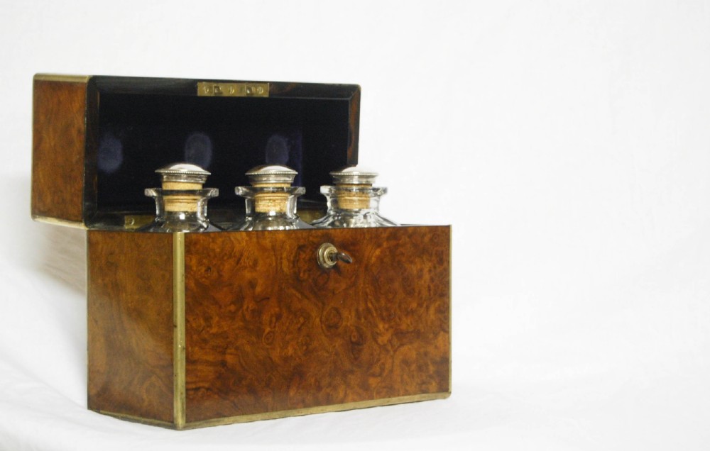 Late Victorian Burr Walnut and Brass Decanter Set with Bramah Lock. Circa 1880