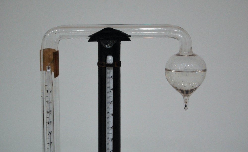 Late Victorian Cased Daniells Hygrometer by Negretti & Zambra London View III