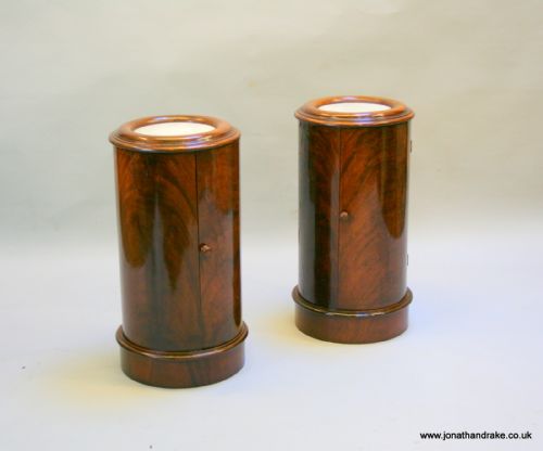 A Pair of Cylinder Side Cabinet / Tables