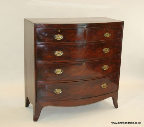 Georgian Bow Fronted Chest of Drawers