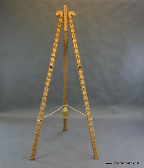 Victorian Gallery Exhibition Easel