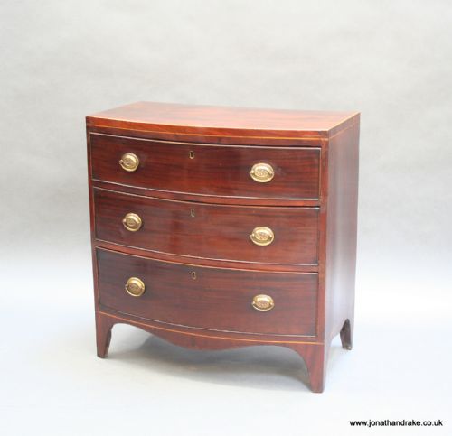 George 111 Bow Chest