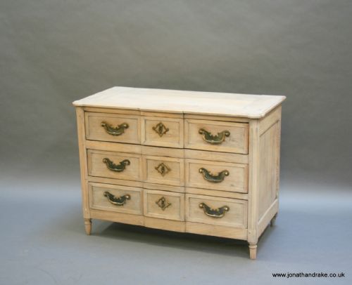 C18th French Provincial Commode Chest