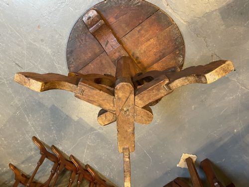 C18TH RUSTIC PINE PEDESTAL TABLE - ADDITIONAL PHOTO 5
