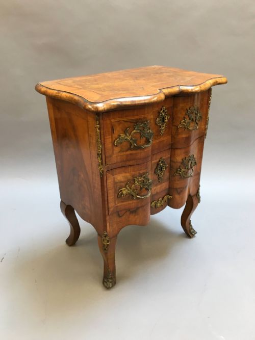 C19TH SMALL WALNUT COMMODE CHEST OF DRAWERS - ADDITIONAL PHOTO 6