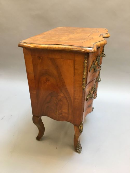 C19TH SMALL WALNUT COMMODE CHEST OF DRAWERS - ADDITIONAL PHOTO 9