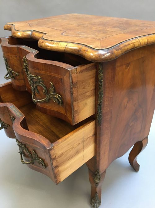 C19TH SMALL WALNUT COMMODE CHEST OF DRAWERS - ADDITIONAL PHOTO 12
