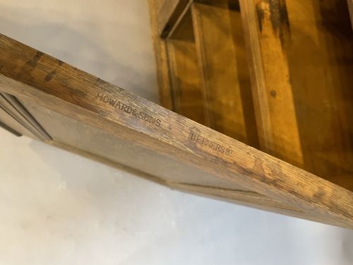EXCEPTIONAL C19TH TALL BOOKCASE BY HOWARD SONS - ADDITIONAL PHOTO 17