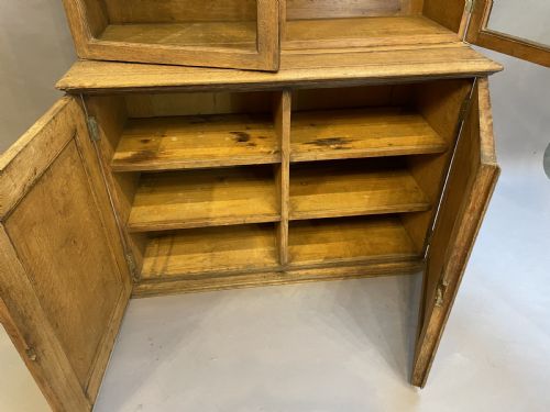 EXCEPTIONAL C19TH TALL BOOKCASE BY HOWARD SONS - ADDITIONAL PHOTO 18