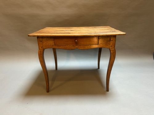 FRENCH PROVINCIAL SIDE TABLE - ADDITIONAL PHOTO 5