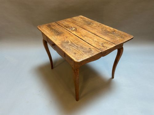 FRENCH PROVINCIAL SIDE TABLE - ADDITIONAL PHOTO 7
