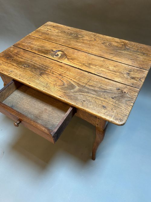 FRENCH PROVINCIAL SIDE TABLE - ADDITIONAL PHOTO 6