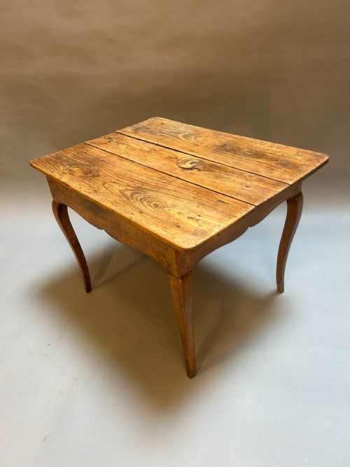 FRENCH PROVINCIAL SIDE TABLE - ADDITIONAL PHOTO 10