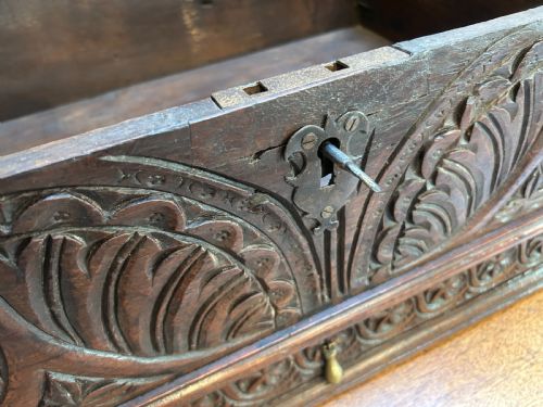 C18TH OAK BIBLE BOX - ADDITIONAL PHOTO 4