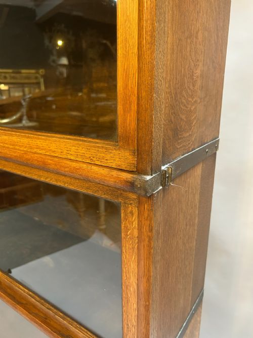 GLOBE WERNICKE OAK STACKING BOOKCASE - ADDITIONAL PHOTO 1