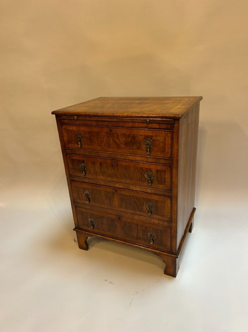 georgian revival bachelors chest of drawers