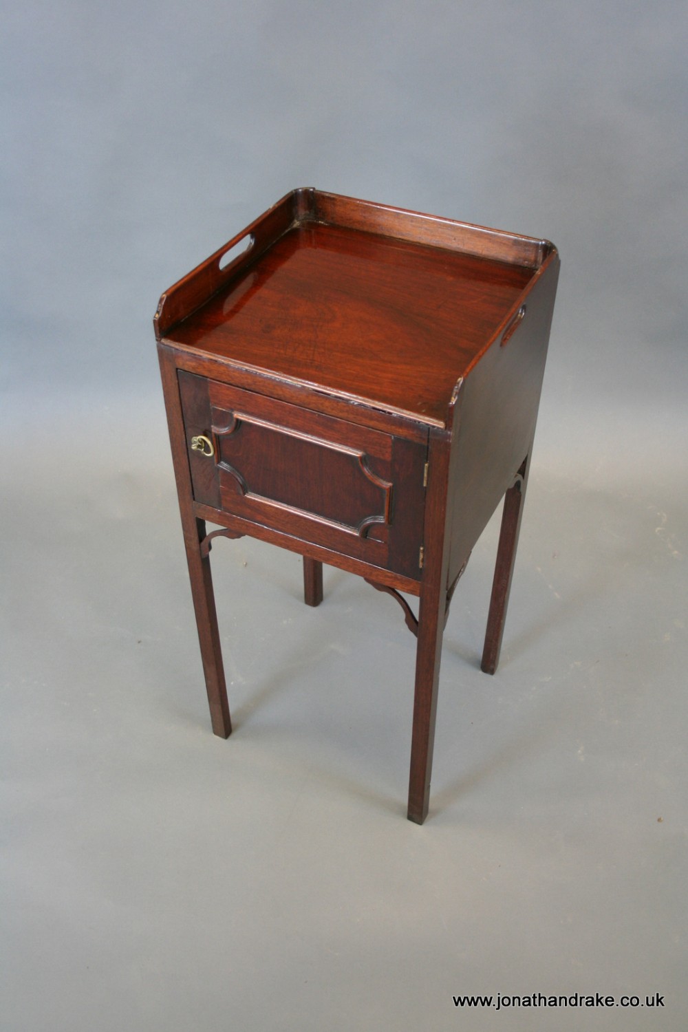 Georgian nightstand