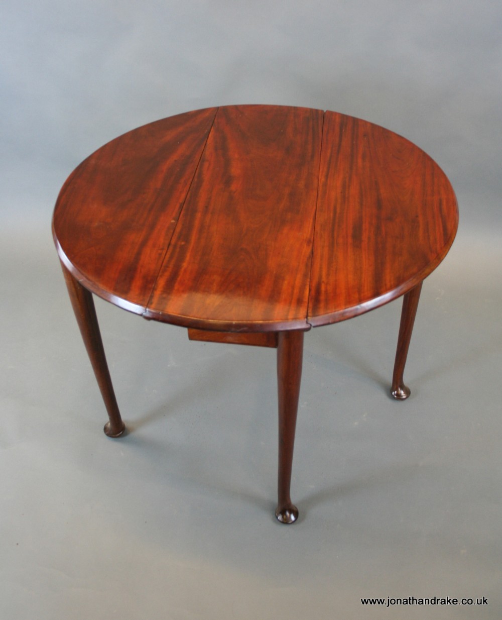 Georgian drop leaf dining table