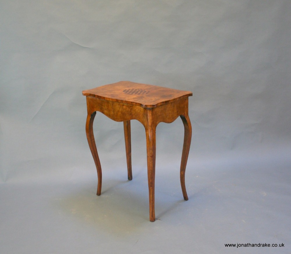 French occasional lamp table
