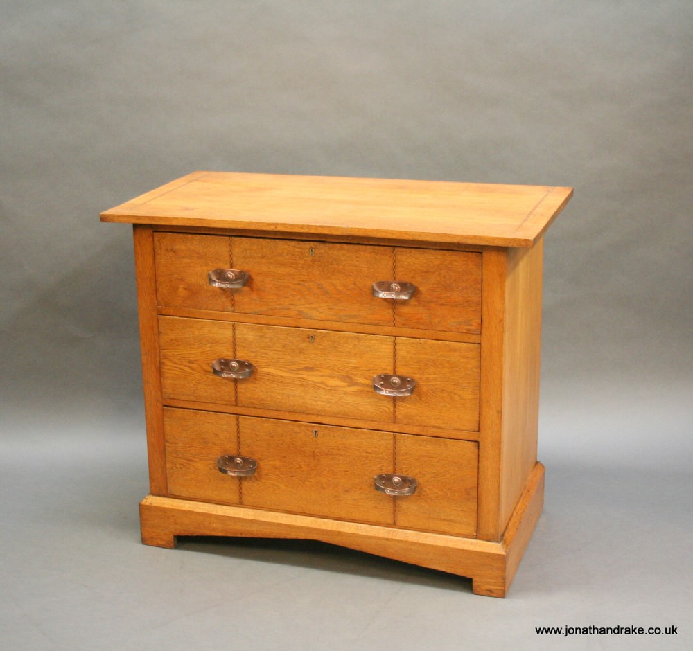Arts & Crafts oak chest