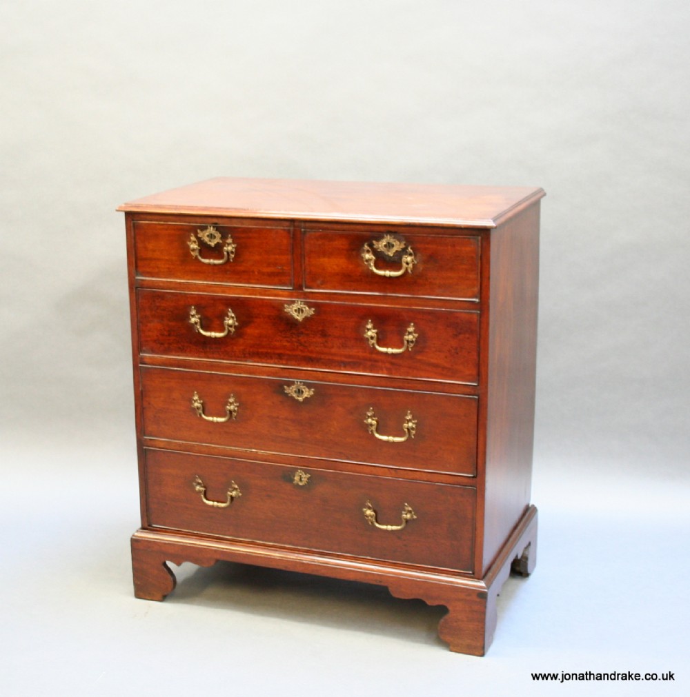 George 111 chest of drawers