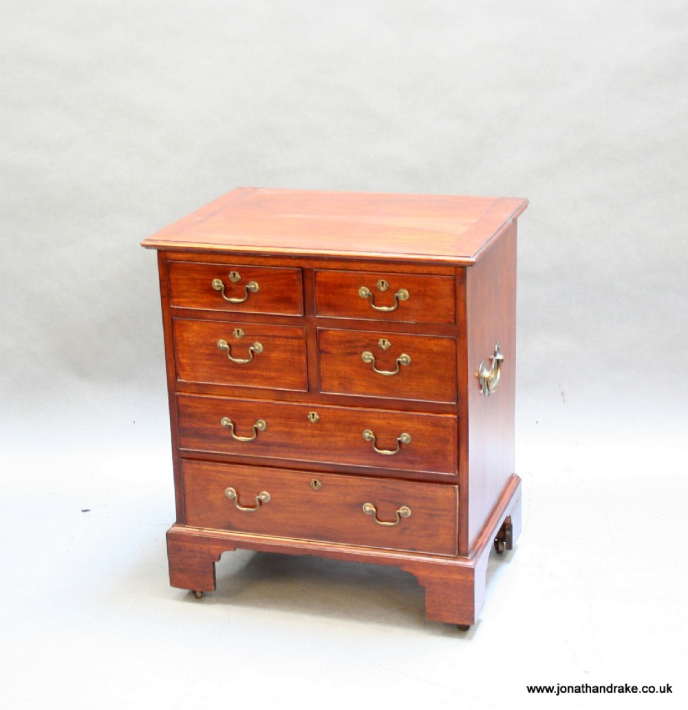 Georgian chest of small proportions