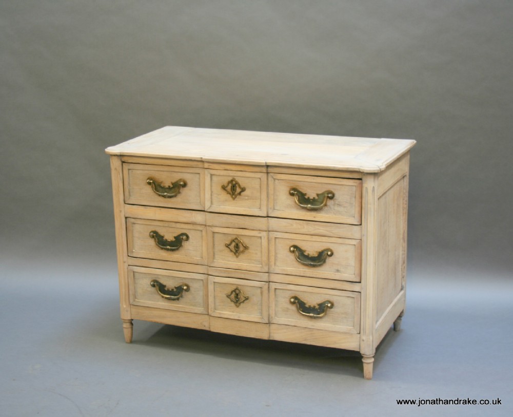 C18th French Provincial Commode Chest