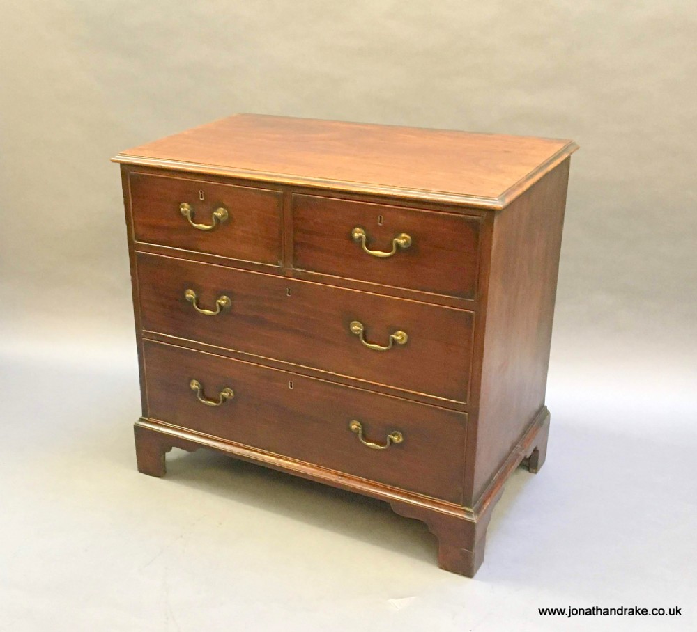 Georgian chest of drawers