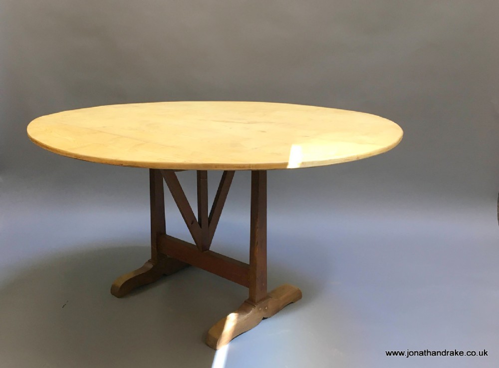 French vendage table