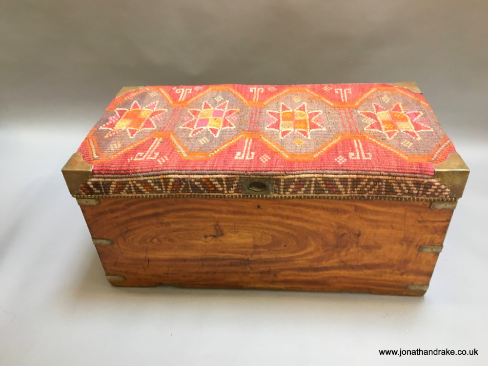 Campaign camphor trunk chest View V