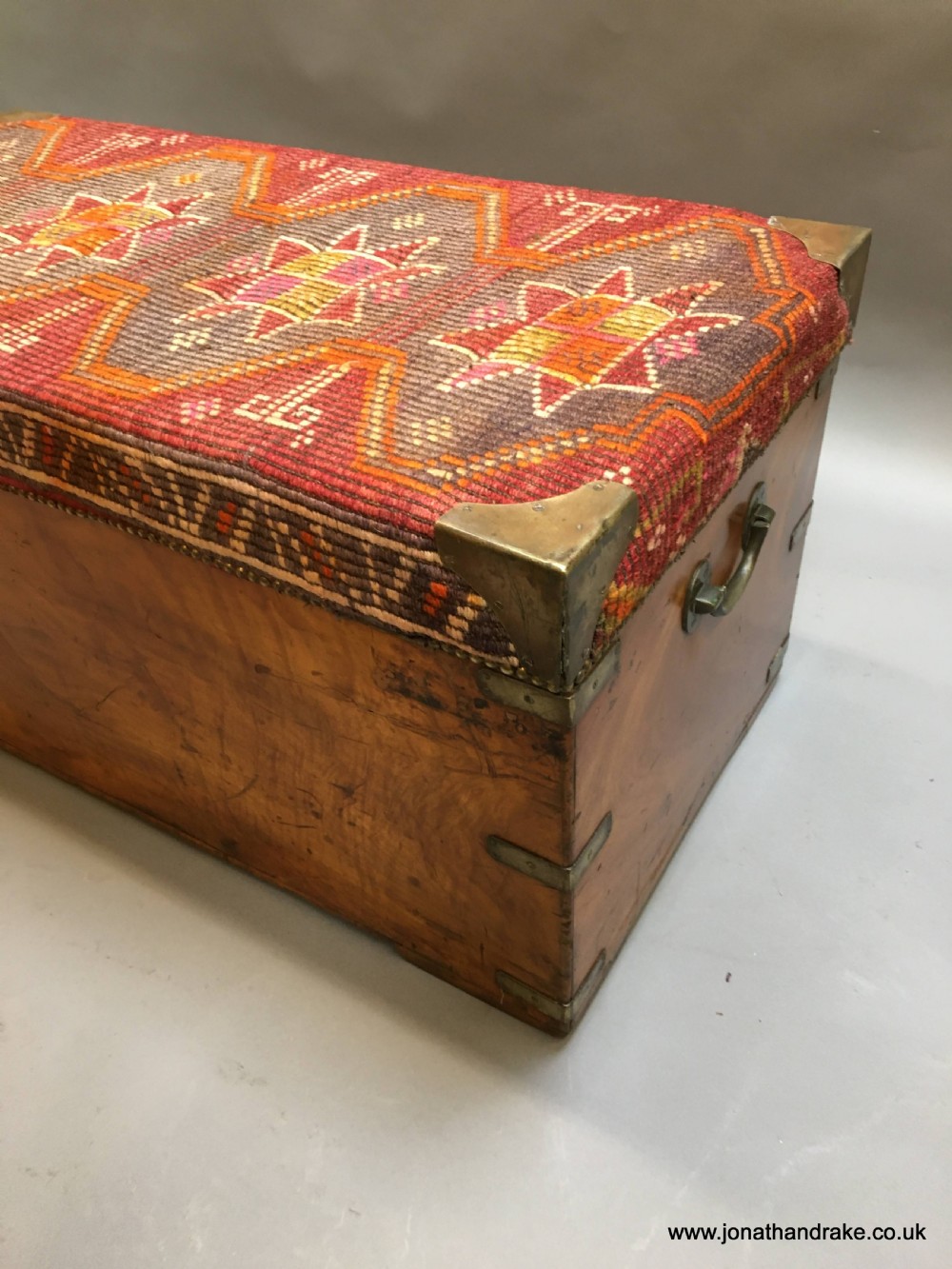 Campaign camphor trunk chest View XV