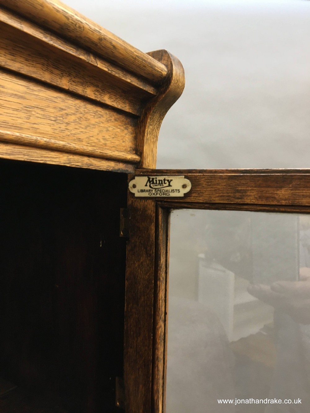 globe wernicke type narrow bookcase View VIII