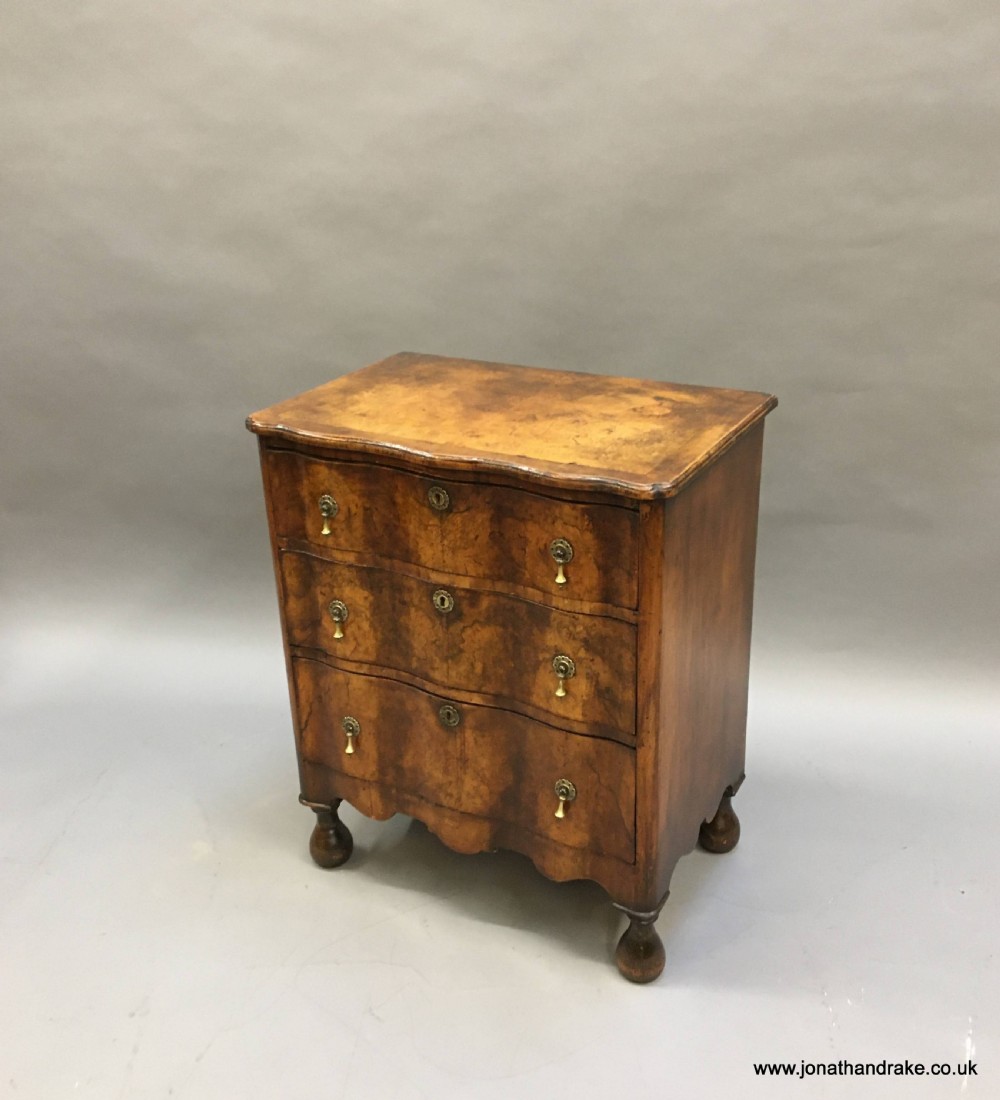 Queen Anne style small chest of drawers