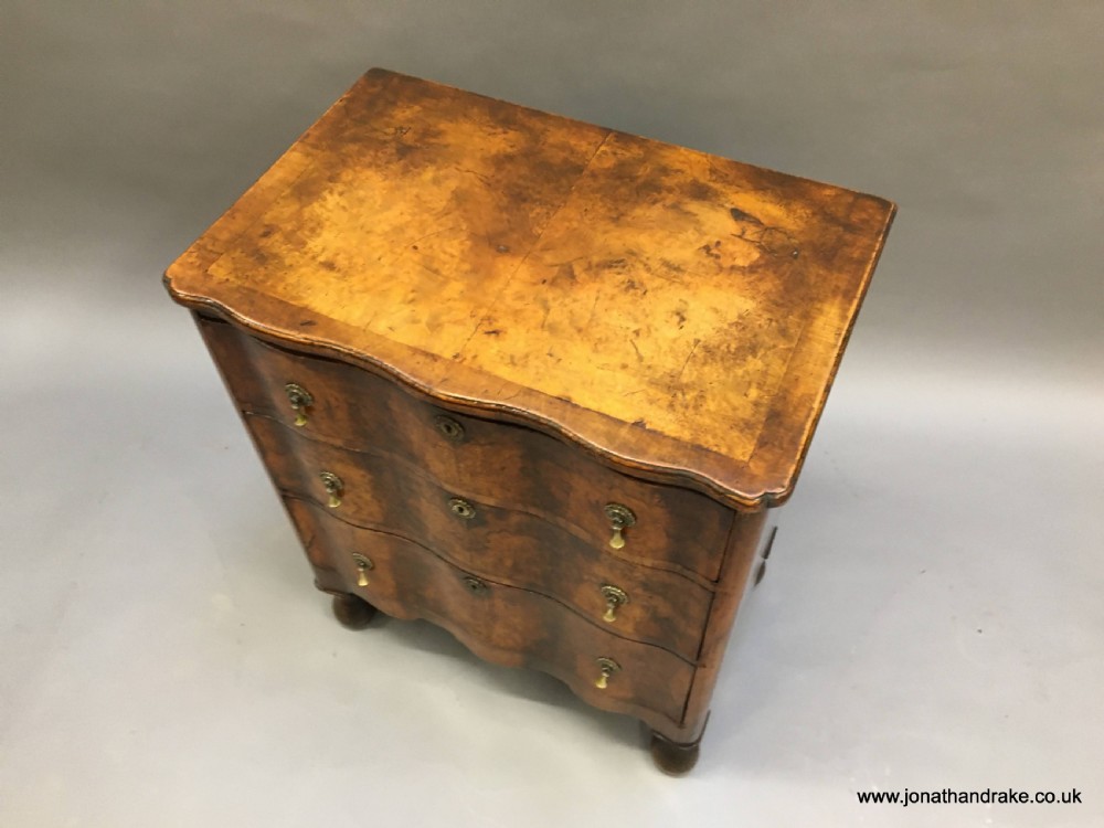 Queen Anne style small chest of drawers View II