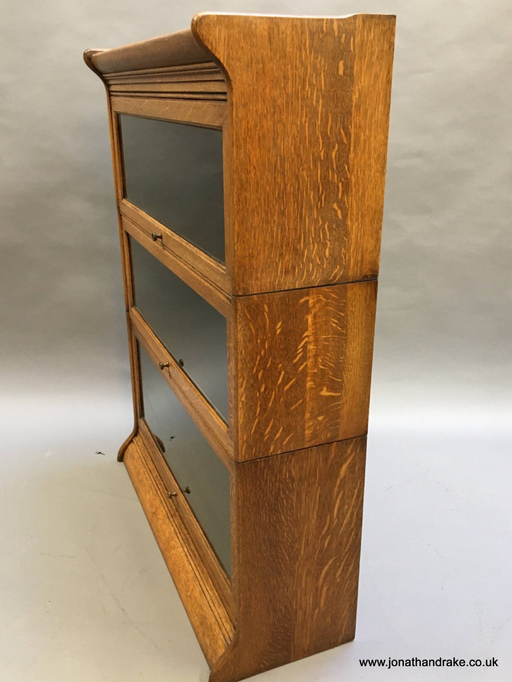 Globe wernicke type bookcase  View V