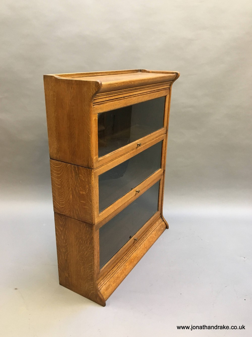 Globe wernicke type bookcase  View VIII