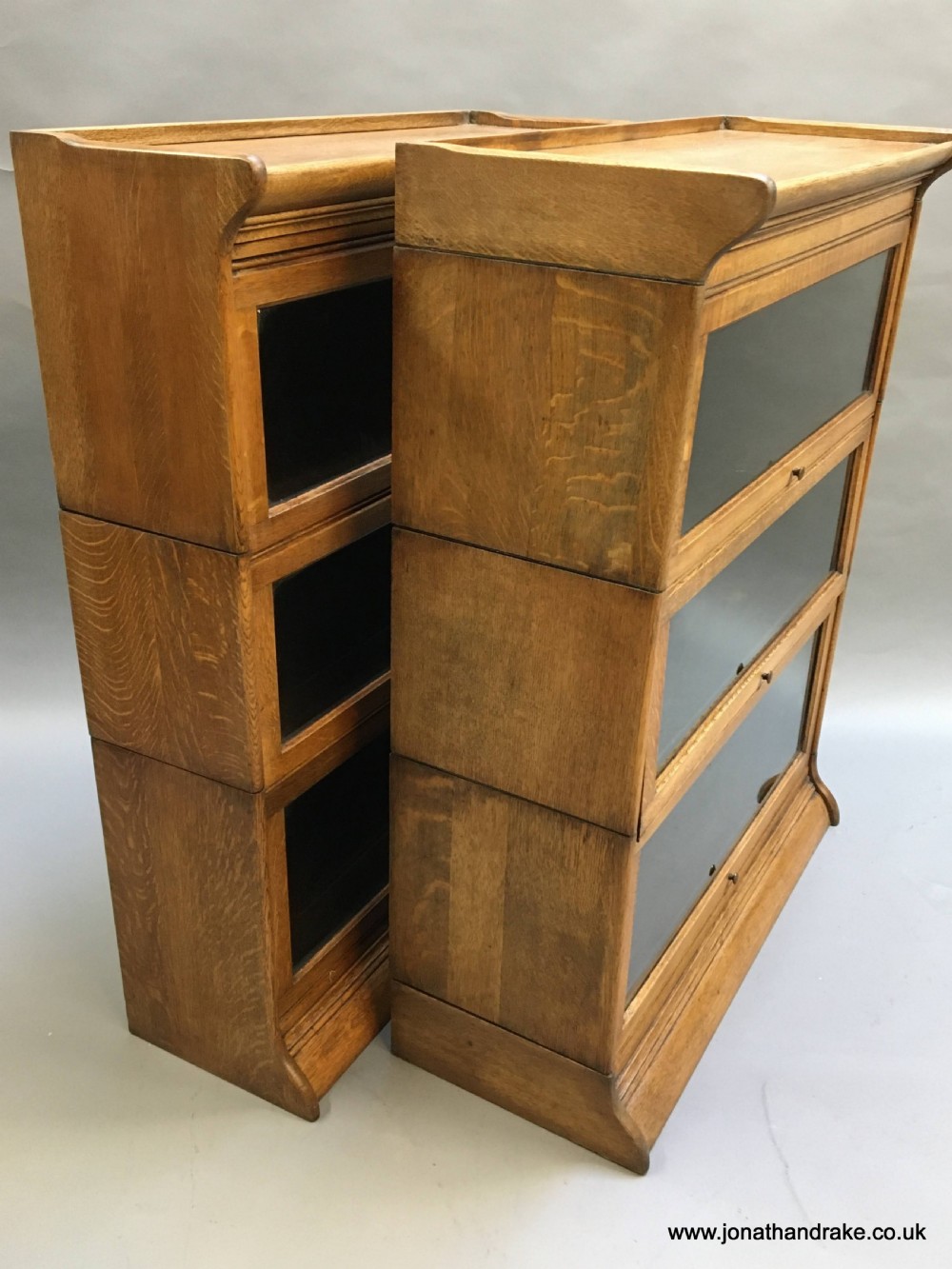 Globe wernicke type bookcase  View IX