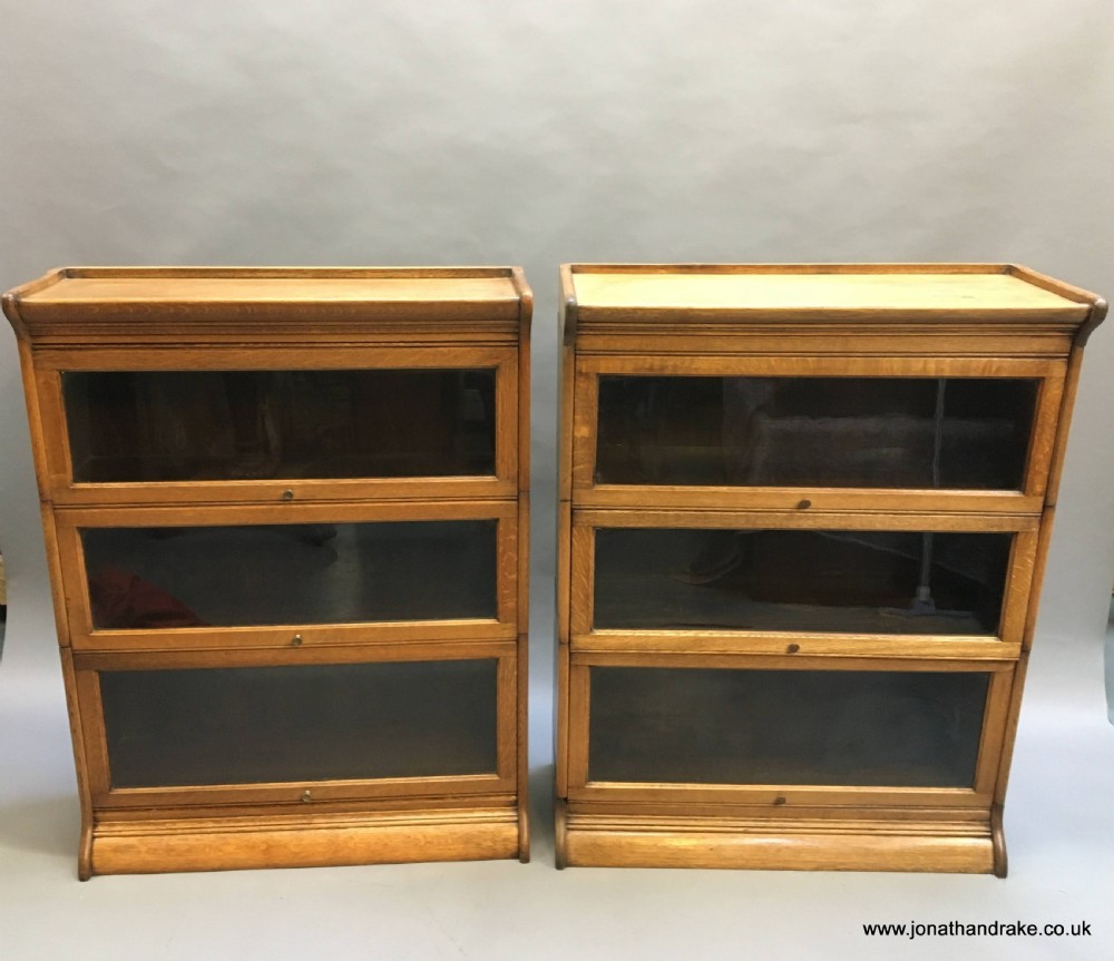 Globe wernicke type bookcase  View XI