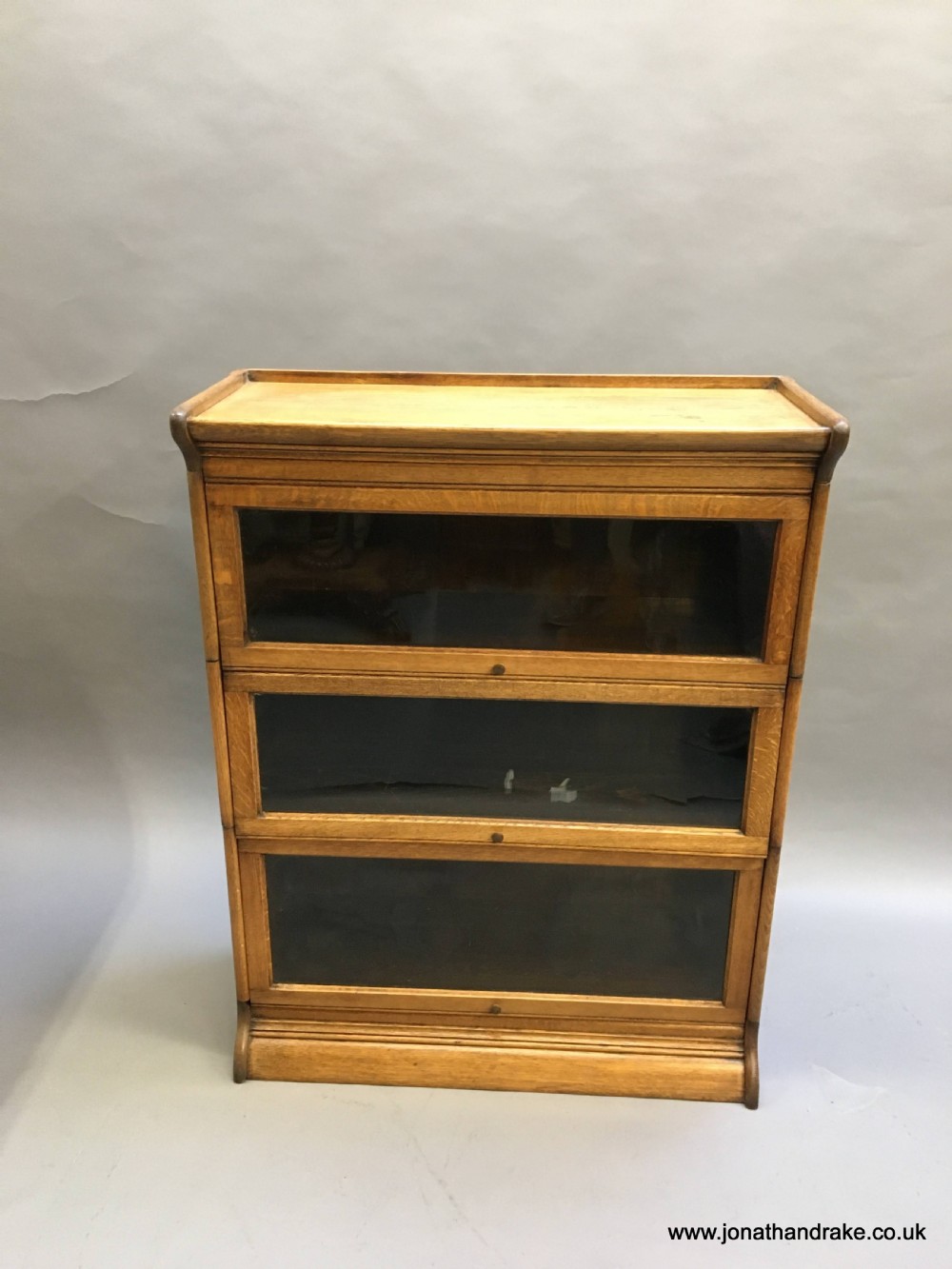 globe wernicke type bookcase View IV